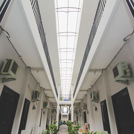 D'Paragon Pringwulung Maguwo Exteriér fotografie