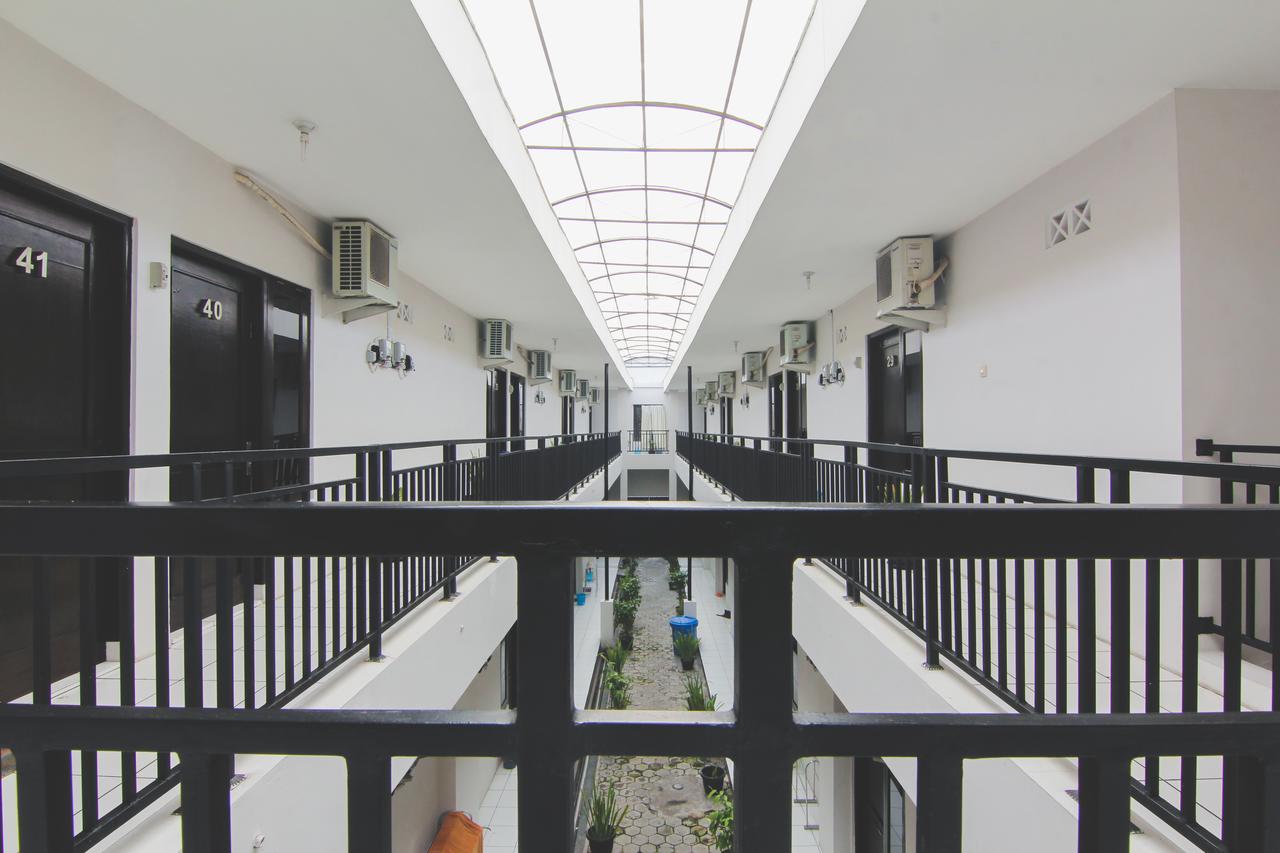 D'Paragon Pringwulung Maguwo Exteriér fotografie